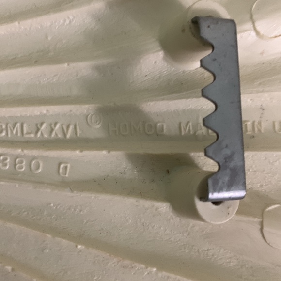 Homco seashell towel holder - Picture 3 of 3